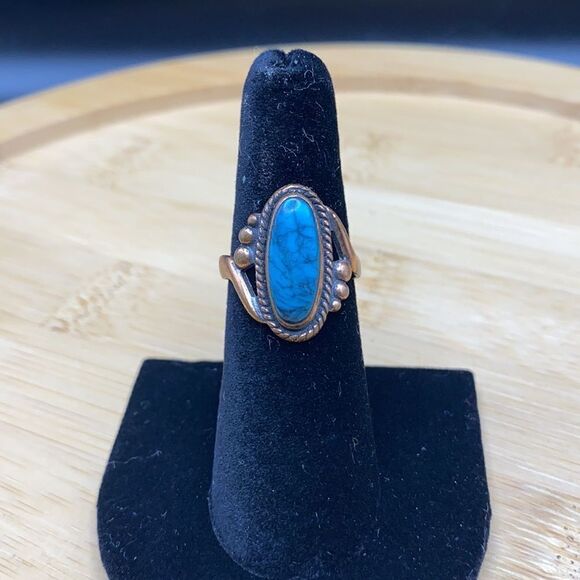 Turquoise 15x6 mm oval stone set in detailed copper setting sized 6 1/4 - Picture 1 of 7